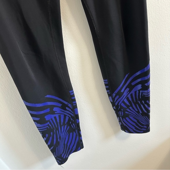 New  Balance Black quality Leggings - Picture 4 of 10